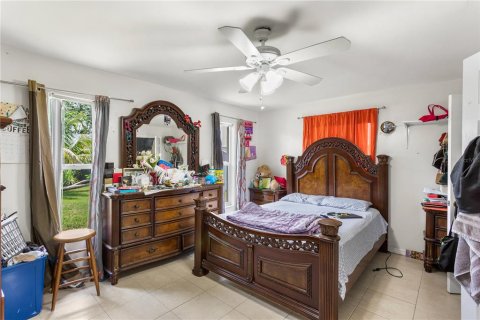 Villa ou maison à vendre à Cape Coral, Floride: 3 chambres, 132.11 m2 № 2294559 - photo 19