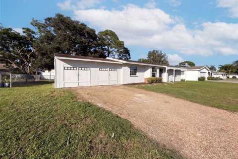 House in Bradenton, Florida 3 bedrooms, 102.94 sq.m. № 2425514 - photo 24