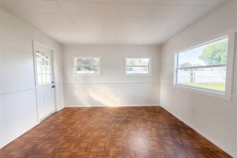 House in Bradenton, Florida 3 bedrooms, 102.94 sq.m. № 2425514 - photo 8