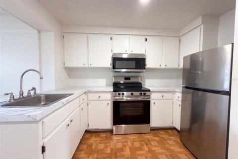 House in Bradenton, Florida 3 bedrooms, 102.94 sq.m. № 2425514 - photo 2