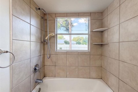 House in Bradenton, Florida 3 bedrooms, 102.94 sq.m. № 2425514 - photo 20
