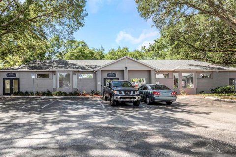 Immobilier commercial à Tampa, Floride 1770.44 m2 № 2166708