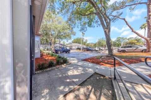 Immobilier commercial à louer à Tampa, Floride: 1770.44 m2 № 2166708 - photo 5