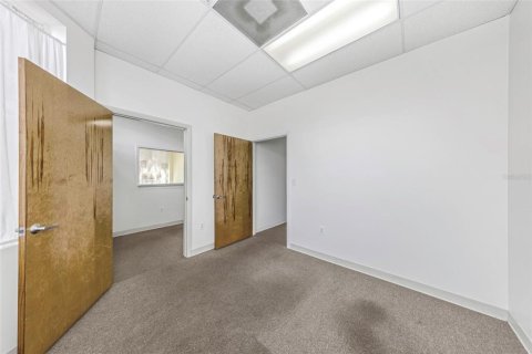 Immobilier commercial à louer à Tampa, Floride: 1770.44 m2 № 2166708 - photo 20