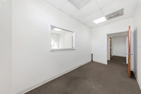 Immobilier commercial à louer à Tampa, Floride: 1770.44 m2 № 2166708 - photo 16
