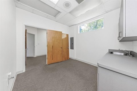 Immobilier commercial à louer à Tampa, Floride: 1770.44 m2 № 2166708 - photo 26