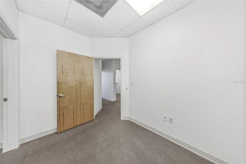 Immobilier commercial à louer à Tampa, Floride: 1770.44 m2 № 2166708 - photo 23