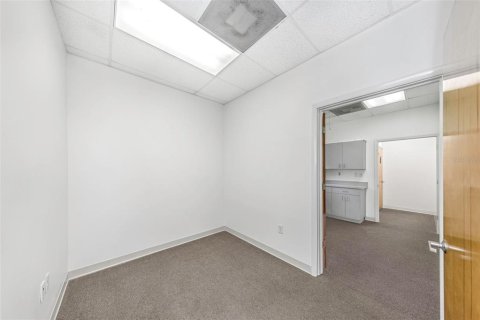 Immobilier commercial à louer à Tampa, Floride: 1770.44 m2 № 2166708 - photo 21