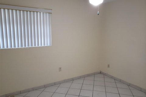 Casa en venta en Coral Gables, Florida, 3 dormitorios, 129.6 m2 № 1937643 - foto 9