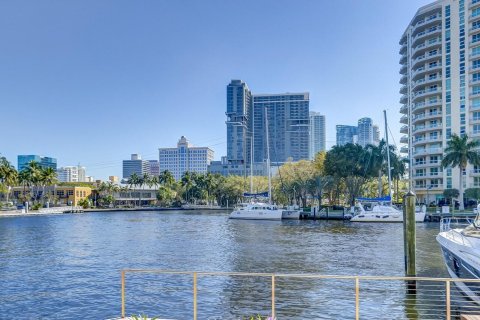 Condominio en venta en Fort Lauderdale, Florida, 1 dormitorio, 74.14 m2 № 1172258 - foto 1
