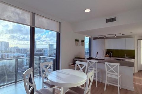 Condo in Miami, Florida, 2 bedrooms № 2205817 - photo 18
