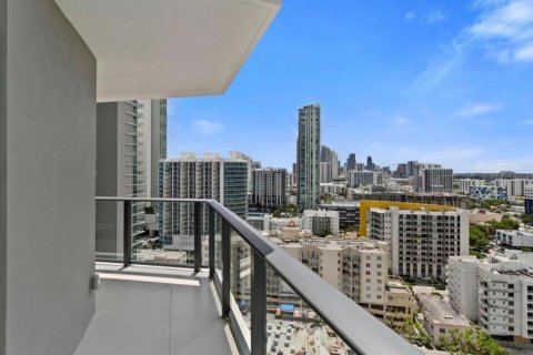 Condo in Miami, Florida, 2 bedrooms № 2205817 - photo 21