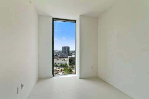 Condo in Miami, Florida, 2 bedrooms № 2205817 - photo 20