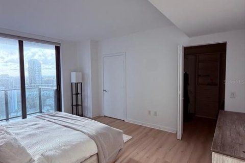 Condo in Miami, Florida, 2 bedrooms № 2205817 - photo 29