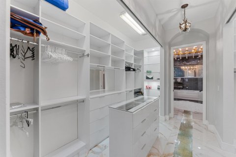 Купить виллу или дом в Веллингтон, Флорида 6 комнат, 413.42м2, № 2320758 - фото 27