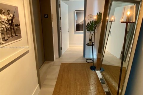 Copropriété à louer à Miami, Floride: 3 chambres, 151.8 m2 № 1936206 - photo 3