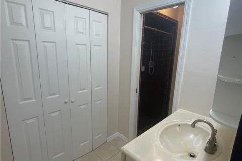 Villa ou maison à louer à Gainesville, Floride: 3 chambres, 147.81 m2 № 2157429 - photo 13