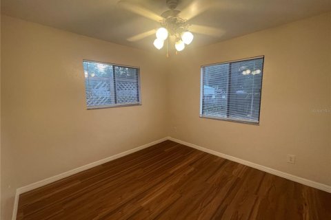 Villa ou maison à louer à Gainesville, Floride: 3 chambres, 147.81 m2 № 2157429 - photo 10