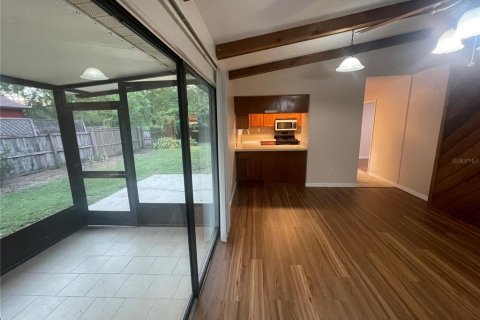 Villa ou maison à louer à Gainesville, Floride: 3 chambres, 147.81 m2 № 2157429 - photo 7