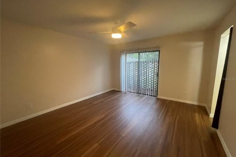 Villa ou maison à louer à Gainesville, Floride: 3 chambres, 147.81 m2 № 2157429 - photo 11