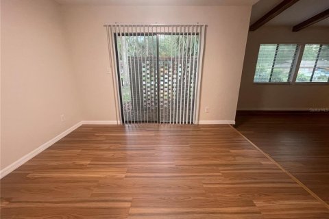 Villa ou maison à louer à Gainesville, Floride: 3 chambres, 147.81 m2 № 2157429 - photo 5