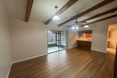 Villa ou maison à louer à Gainesville, Floride: 3 chambres, 147.81 m2 № 2157429 - photo 4