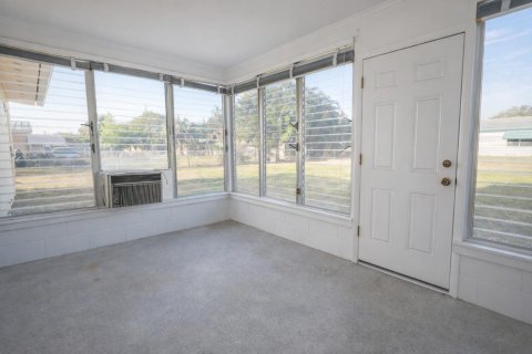 House in Port St. Lucie, Florida 2 bedrooms, 95.41 sq.m. № 2084196 - photo 6