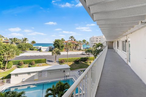 Condo in South Palm Beach, Florida, 1 bedroom  № 2086805