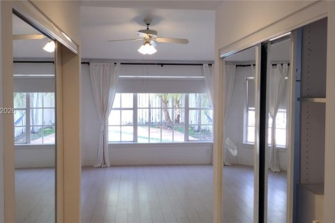 Villa ou maison à louer à Weston, Floride: 4 chambres, 242.47 m2 № 2071774 - photo 18