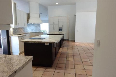 Villa ou maison à louer à Weston, Floride: 4 chambres, 242.47 m2 № 2071774 - photo 24