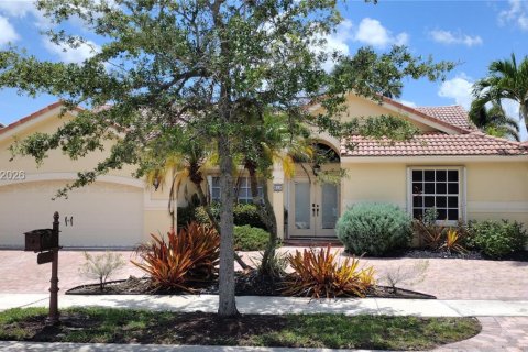 Villa ou maison à Weston, Floride 4 chambres, 242.47 m2 № 2071774