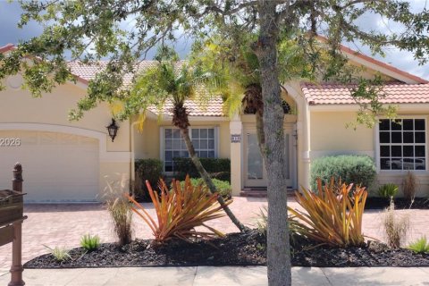 Villa ou maison à louer à Weston, Floride: 4 chambres, 242.47 m2 № 2071774 - photo 3