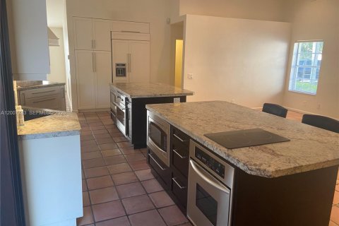 Villa ou maison à louer à Weston, Floride: 4 chambres, 242.47 m2 № 2071774 - photo 23