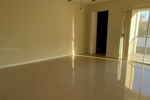 Снять в аренду кондоминиум в Лодерхилл, Флорида 2 спальни, 101.45м2, № 1929725 - фото 16