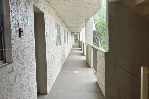 Снять в аренду кондоминиум в Лодерхилл, Флорида 2 спальни, 101.45м2, № 1929725 - фото 9