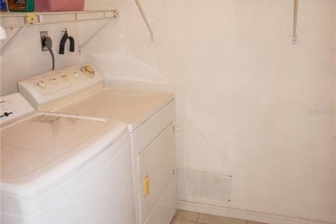 Casa en venta en Port Charlotte, Florida, 3 dormitorios, 145.21 m2 № 1913718 - foto 11