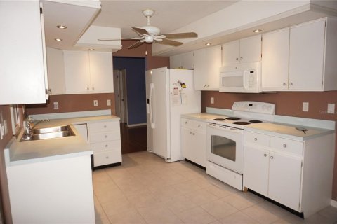 Casa en venta en Port Charlotte, Florida, 3 dormitorios, 145.21 m2 № 1913718 - foto 10