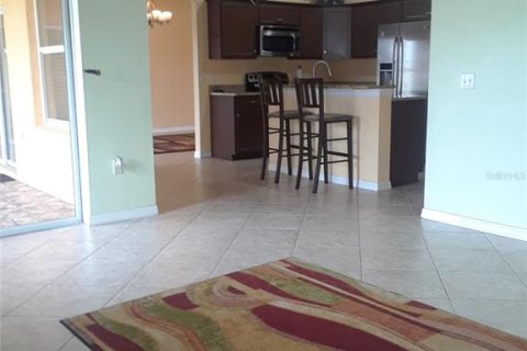 Casa en alquiler en Kissimmee, Florida, 4 dormitorios, 214.42 m2 № 1879215 - foto 9