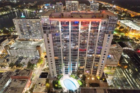 Condominio en venta en Orlando, Florida, 1 dormitorio, 79.34 m2 № 1561143 - foto 2