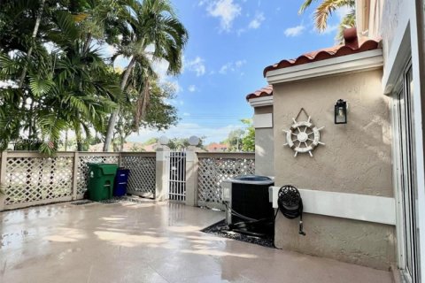 Touwnhouse à vendre à Cooper City, Floride: 3 chambres, 154.78 m2 № 1856879 - photo 6