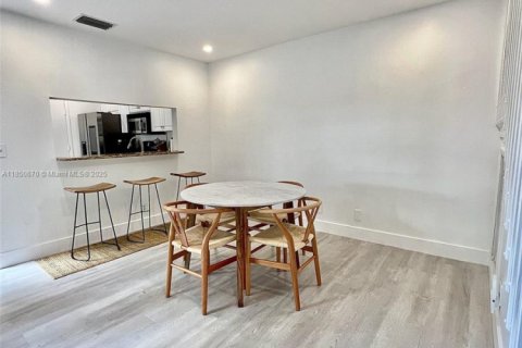 Touwnhouse à vendre à Cooper City, Floride: 3 chambres, 154.78 m2 № 1856879 - photo 18