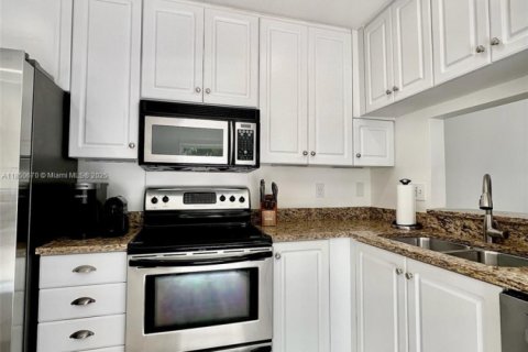 Touwnhouse à vendre à Cooper City, Floride: 3 chambres, 154.78 m2 № 1856879 - photo 14