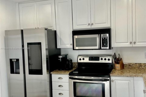 Touwnhouse à vendre à Cooper City, Floride: 3 chambres, 154.78 m2 № 1856879 - photo 13