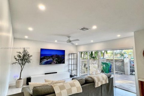 Touwnhouse à vendre à Cooper City, Floride: 3 chambres, 154.78 m2 № 1856879 - photo 24