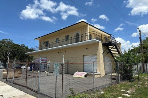 Commercial property in Saint Petersburg, Florida № 1754483 - photo 3