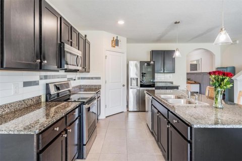 House in Wesley Chapel, Florida 5 bedrooms, 242.01 sq.m. № 1761425 - photo 8