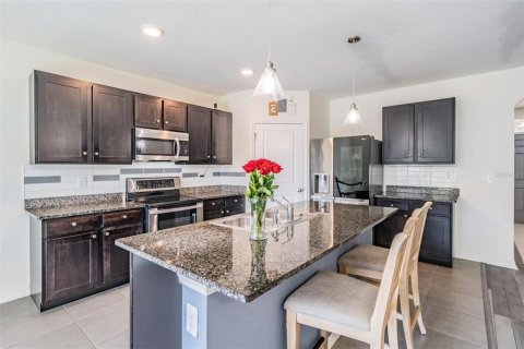 House in Wesley Chapel, Florida 5 bedrooms, 242.01 sq.m. № 1761425 - photo 10