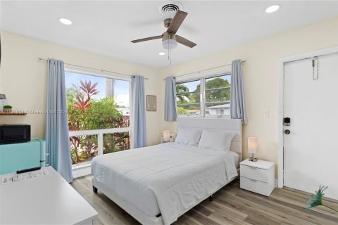 Commercial property in Fort Lauderdale, Florida 302.68 sq.m. № 1936510 - photo 10