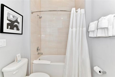 Condominio en alquiler en Kissimmee, Florida, 5 dormitorios, 244.33 m2 № 1635808 - foto 23
