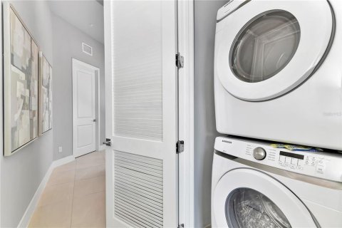Condominio en alquiler en Kissimmee, Florida, 5 dormitorios, 244.33 m2 № 1635808 - foto 19